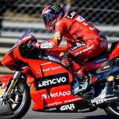 Bagnaia gana con bandera roja a dos vueltas del final