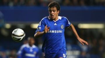 El joven delantero argentino llegó a los 16 años a Audax Italiano. Brilló entre el 2006 y 2007, antes de saltar al Chelsea. Hoy juega en la Bundesliga.