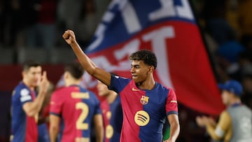 At just 17 years, 3 months, and 13 days old, the young fenom Lamine Yamal has already outpaced the legendary Lionel Messi. At the same age, the Argentine star had yet to play an official match, with only seven friendlies under his belt.