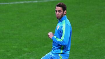 Barça target Calhanoglu open to Leverkusen exit, says agent