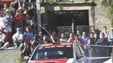 <b>EFECTIVO. </b>El Citroën C2 de Sordo, en acción en los tramos gallegos.