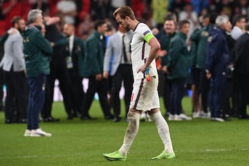 Harry Kane, jugador de la Selección, cabizbajo tras perder la final de la Eurocopa 2020 ante Italia.