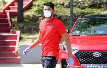 Diego Costa jugador del Atlético de Madrid llegando a realizarse los test del Covid-19 y serológicos.