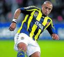 Roberto Carlos podría denunciar al Fenerbahçe