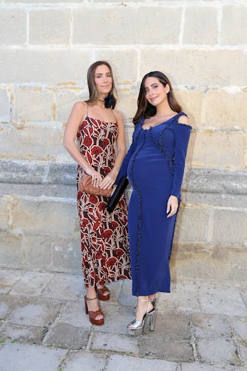 Maria Pombo y Maria Frubies en la boda de Carlos Ezpeleta y Lidia Acín en la Catedral de Jerez a 19 de Noviembre de 2022 en Jerez de la Frontera (España).