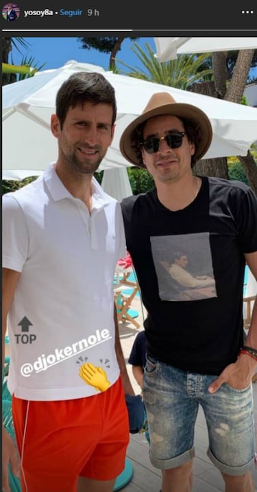 Guillermo Ochoa presume foto con Novak Djokovic