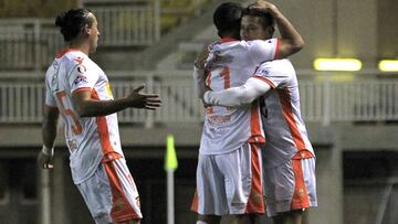 Futbol, San Luis vs Cobreloa. Fecha 18, campeonato de Primera B 2019 El jugador de Cobreloa Michael Contreras celebra con sus compañeros su gol contra San Luis durante el partido de Primera division B disputado en el estadio Lucio Fariña de Quillota, Chile. 11/08/2019 Sebastian Cisternas/Photosport