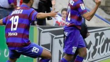 <b>UN GRAN PASO. </b>La victoria ante el Salamanca del pasado domingo aleja al Huesca del pozo.