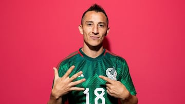 Andrés Guardado en la sesión de fotos previas al Mundial de Qatar 2022.