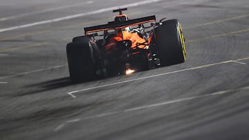 LAS VEGAS, NEVADA - NOVEMBER 22: Oscar Piastri of Australia driving the (81) McLaren MCL39 Mercedes on track during the F1 Grand Prix of Las Vegas at Las Vegas Strip Circuit on November 22, 2025 in Las Vegas, Nevada. Rudy Carezzevoli/Getty Images/AFP (Photo by Rudy Carezzevoli / GETTY IMAGES NORTH AMERICA / Getty Images via AFP)