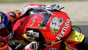 <B>INTRATABLE.</B> Jorge Lorenzo está en un gran momento, como demostró la pasada semana en Italia y ahora en Montmeló.