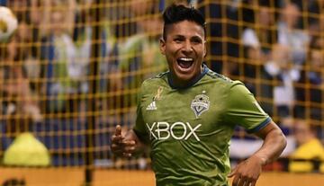 El atacante peruano dejó la Liga Mx para integrarse a Seattle en la mitad de la temporada 2018, desde su llegada la ofensiva de los Sounders tomó mucha fuerza. Para el 2019 deberá mantener el nivel y competir por el título.