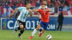 Mascherano alertó sobre Alexis y lo comparó con Luis Suárez