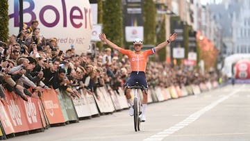 Van der Poel a?ade otro Mundial a su extensa colecci¨®n