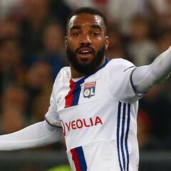 El agente de Lacazette niega un acuerdo con el Atlético