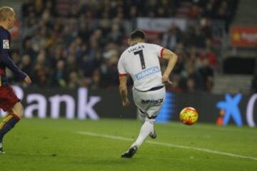 Gol de Lucas Pérez para el Deportivo que hace el 2-1 en el Camp Nou.