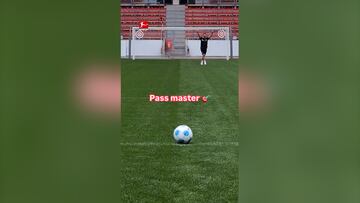 Xabi Alonso deja otro golpeo viral en un entrenamiento: el efecto es seductor