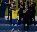 Dani Alves, elegido mejor jugador de la Copa América