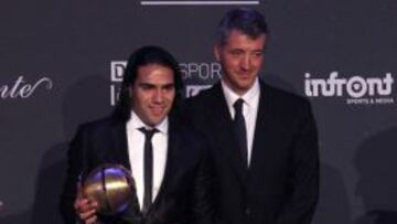 Falcao, junto a Gil Mar&iacute;n, en la gala de Dubai.