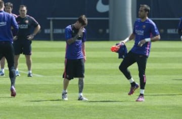 Messi y Claudio Bravo.