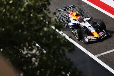 Liam Lawson durante el segundo día de pruebas de F1 en el Circuito Internacional de Baréin.