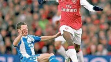 Lass jugó poco en el Arsenal.