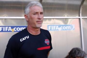 Ñublense se hizo fuerte en casa y derrotó por tres a uno a Huachipato que tiene nuevo entrenador.