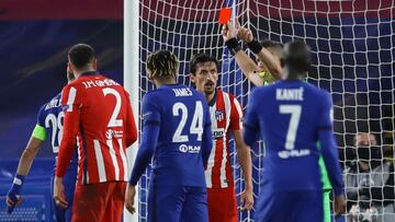 Daniele Orsato expulsa a Savic en el Chelsea-Atlético de Champions 2021