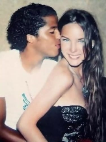 Belinda y Giovanni Dos Santos tuvieron una relación amorosa muy publicitada en el medio del espectáculo mexicano entre 2006 y 2010. Su noviazgo se caracterizó por su juventud y la constante exposición mediática, culminando en una ruptura que, según medios y fans, se atribuyó a diferencias de estilo de vida y presiones externas.