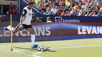 Parejo, contra el Levante.