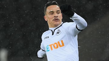 Sevilla sign Roque Mesa on permanent basis