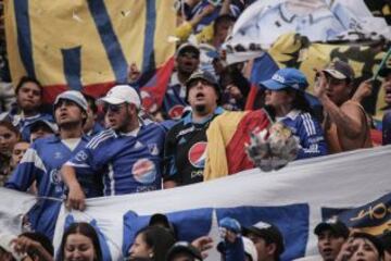 Alegría, fiesta y color fueron los ingredientes que imprimieron los hinchas de Millonarios ante Cortuluá.