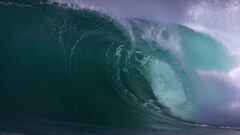 La ola gigante de Cape Solander rompiendo, vac&iacute;a, en primavera del 2022, en S&iacute;dney (Australia).