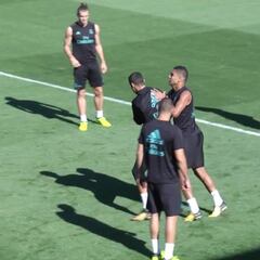 Casemiro no 'respeta' ya ni a Cristiano: ¡empujón desafiante!