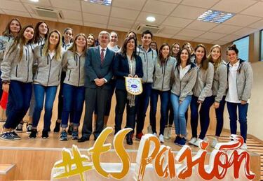 La Selecci¨®n femenina de waterpolo, "a tope" a Budapest