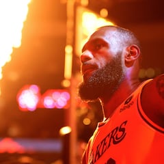 LeBron James con números nunca antes vistos en la NBA