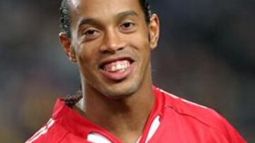 <b>IMPOSIBLE. </B>Galliani considera que por ahora el Milan no puede fichar a Ronaldinho.