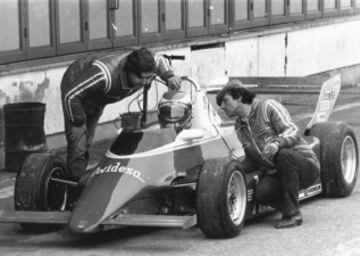 Adrián Campos participó en 21 grandes premios con Minardi, debutando el 12 de abril de 1987, obteniendo un 14º puesto en España como mejor resultado. Un año más tarde y tras no poder aceptar ofertas de otros equipos por motivos contractuales, tomó la decisión de retirarse de la F1 a mediados de 1988.