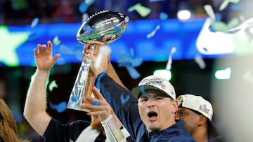 Football - NFL - Super Bowl LX - New England Patriots v Seattle Seahawks - Levi's Stadium, Santa Clara, California, United States - February 8, 2026 Seattle Seahawks head coach Mike Macdonald celebrates with the Vince Lombardi Trophy after Seattle Seahawks won the Super Bowl LX REUTERS/Mike Blake TPX IMAGES OF THE DAY