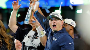 Football - NFL - Super Bowl LX - New England Patriots v Seattle Seahawks - Levi's Stadium, Santa Clara, California, United States - February 8, 2026 Seattle Seahawks head coach Mike Macdonald celebrates with the Vince Lombardi Trophy after Seattle Seahawks won the Super Bowl LX REUTERS/Mike Blake TPX IMAGES OF THE DAY