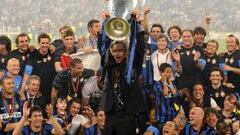 Mou ganó sus dos Champions como segundo de grupo