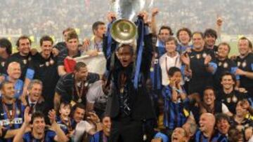 Mou ganó sus dos Champions como segundo de grupo