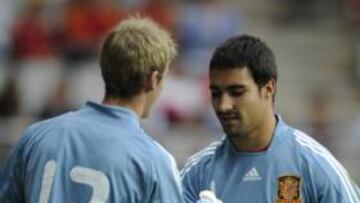 El fútbol español cabalga hacia otro gran conflicto entre clubes y Federación porque el delantero Bojan Krkic (Barcelona) y el meta Sergio Asenjo (Atlético de Madrid), más otros ocho futbolistas de Primera División