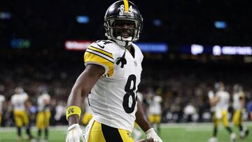 NEW ORLEANS, LOUISIANA - DECEMBER 23: Antonio Brown #84 of the Pittsburgh Steelers celebrates a touchdown during the second half against the New Orleans Saints at the Mercedes-Benz Superdome on December 23, 2018 in New Orleans, Louisiana.   Chris Graythen/Getty Images/AFP
 == FOR NEWSPAPERS, INTERNET, TELCOS &amp; TELEVISION USE ONLY ==