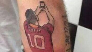 Un aficionado se tatuó el 'selfie' de Totti ante el Lazio