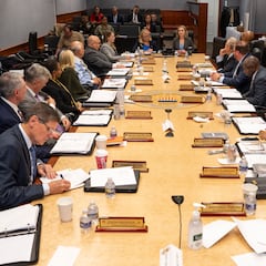 Psychologists say you have these traits depending on the chair you choose at a work meeting