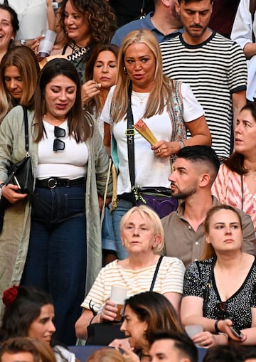 Belén Esteban asiste al concierto de Luis Miguel en el estadio Santiago Bernabéu.