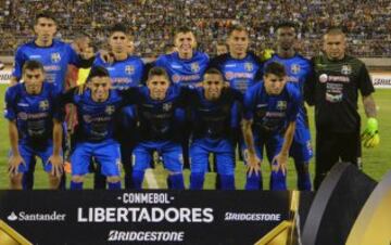 Foto del 11 inicial en formación del Zulia.