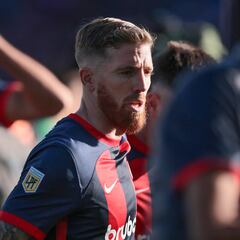 Un compañero le ‘birla’ el penalti a Muniain y su técnico acaba dimitiendo