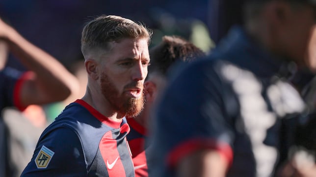 Un compañero le ‘birla’ el penalti a Muniain y su técnico acaba dimitiendo